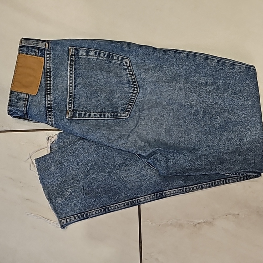 H&M Distressed Mom Jean size 2 (raw hem)
